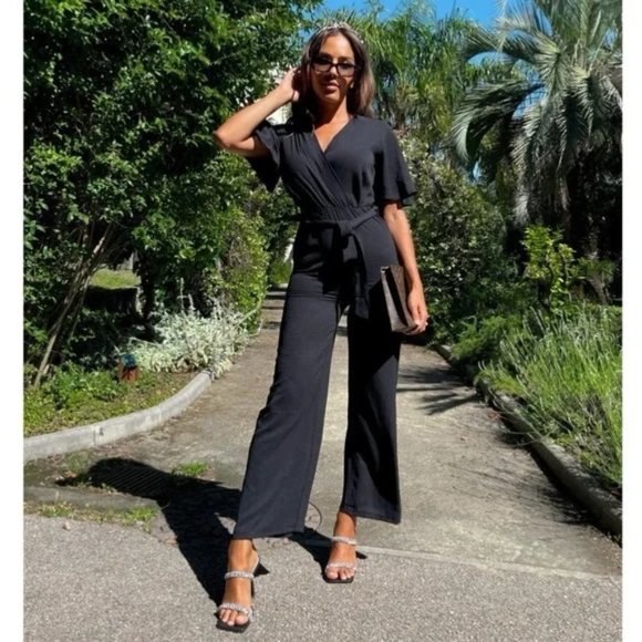 Black Short Sleeve V-Neck Loose Fit Wide Leg Jumpsuit Playsuit - Picture 8 of 10